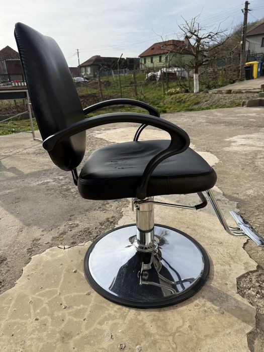 Scaun coafor utilizat functional