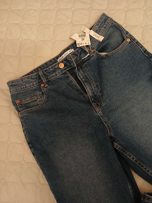 Дамски дънки тип mom jeans