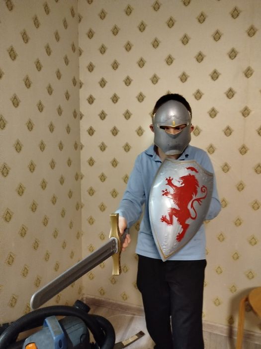 Меч с доспехами продам