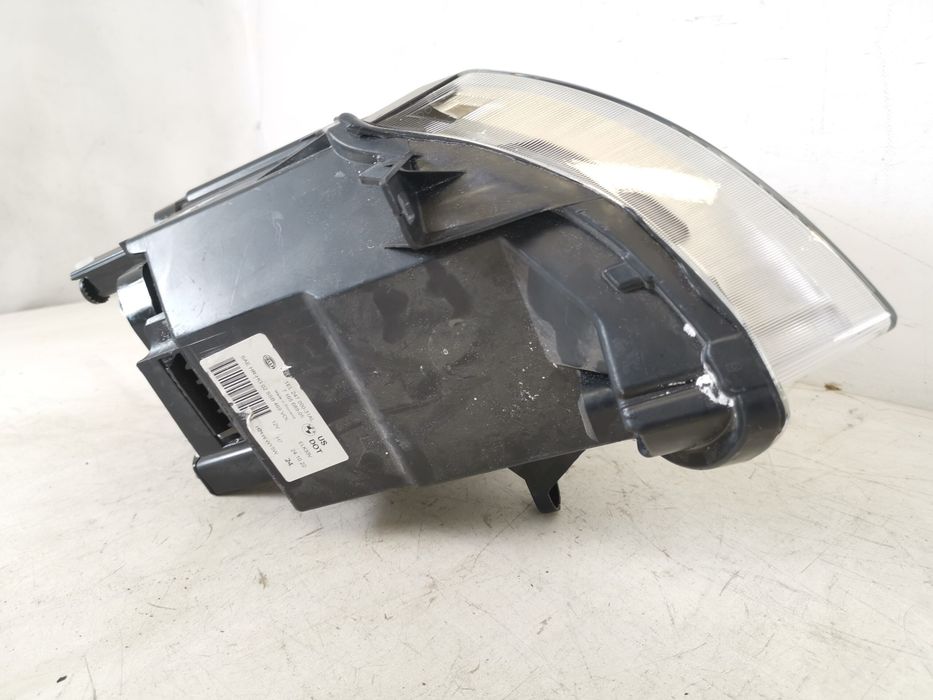 Фар Ляв с Халоген Z4 E85 / Far Lqv s Halogen Z4 E85 Оригинален, в добр