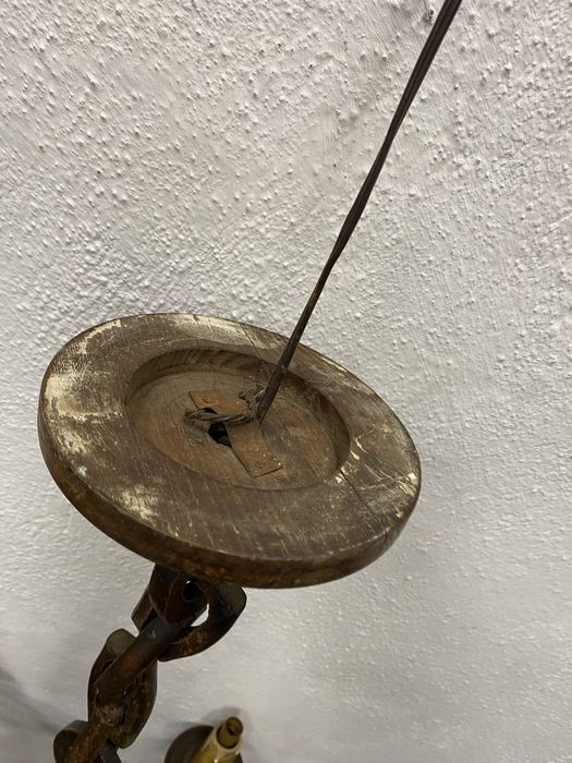 Френски полилей от дъб  лампа дърворезба