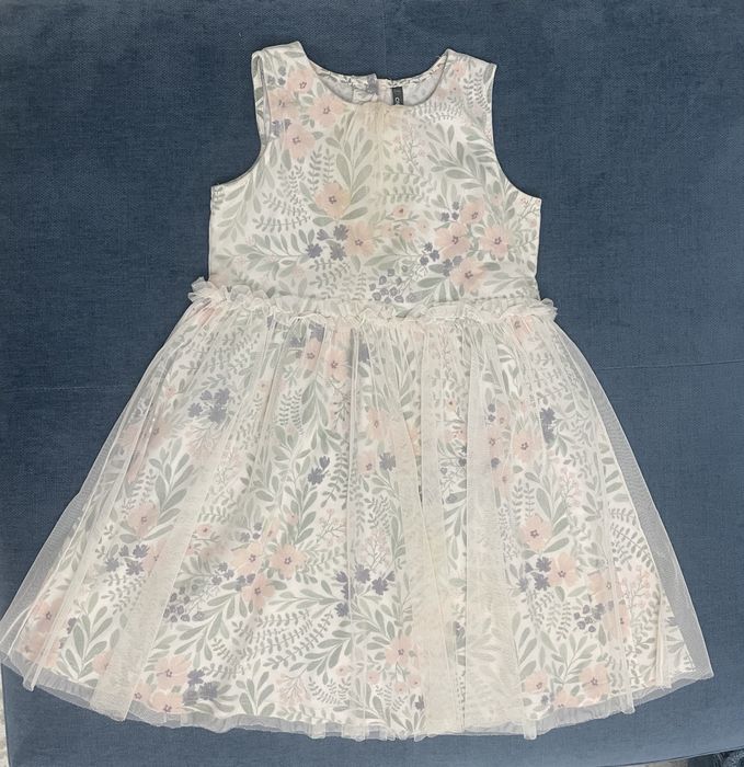 Платье нежное детское