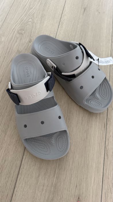 Crocs incaltaminte  confortabila si durabili