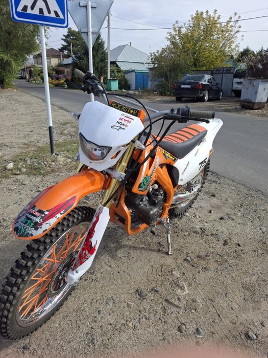 Продам эндуро 250 кубов