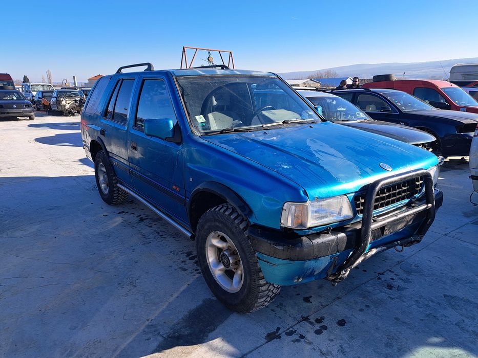 Опел Фронтера A 2.4 i. Opel Frontera A 2.4 i  НА ЧАСТИ