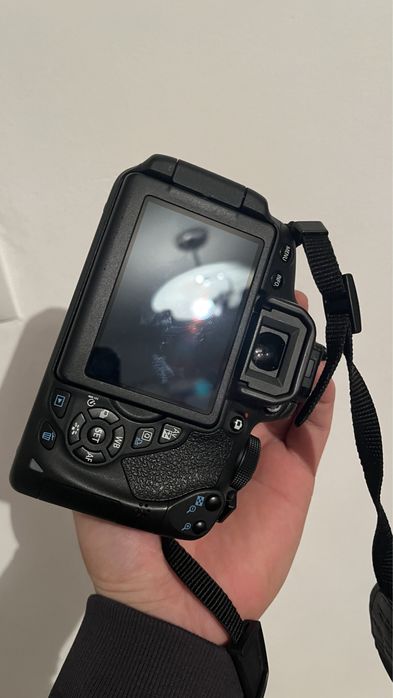 Canon 700D в отличном состояний