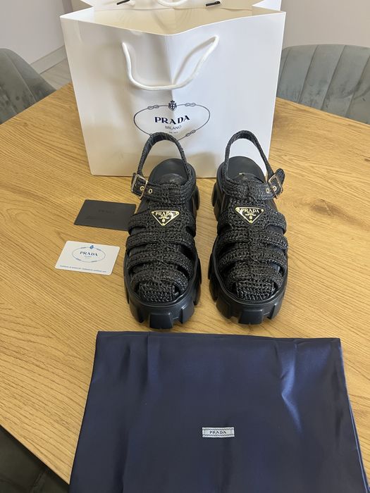 Черни сандали Prada -38 и 39 номер