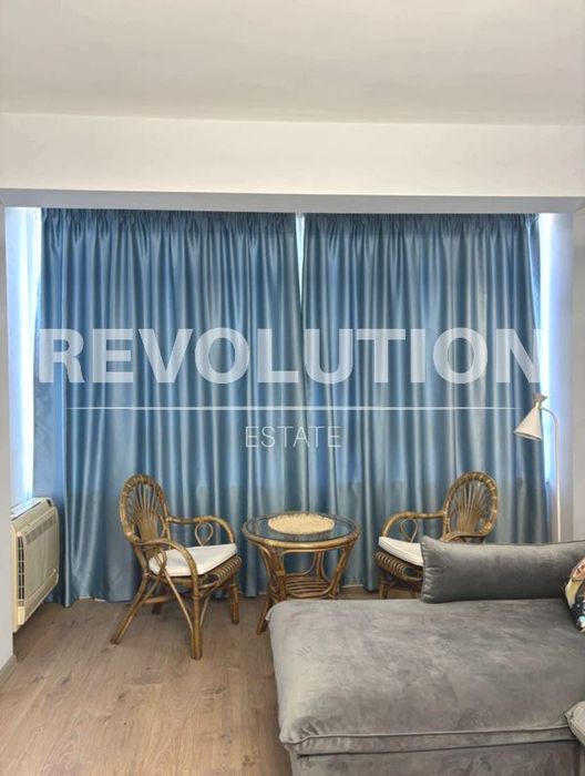 Тристаен апартамент в района на Окръжна болица!