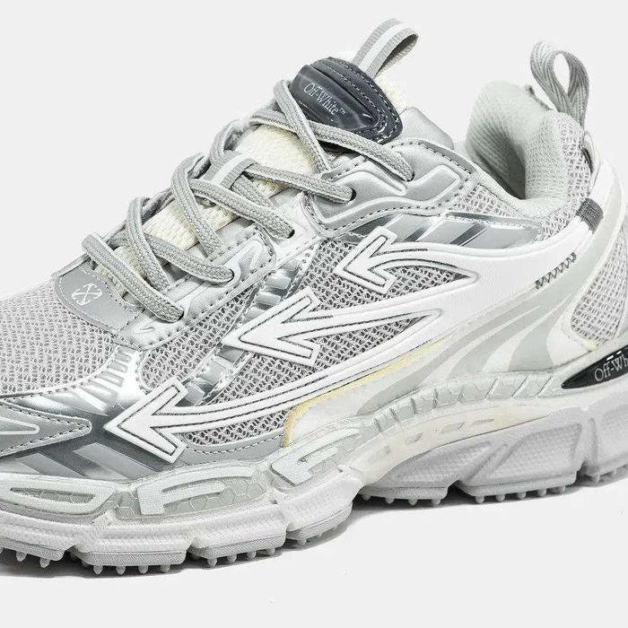 Off-White - Be Right Back (36-45)