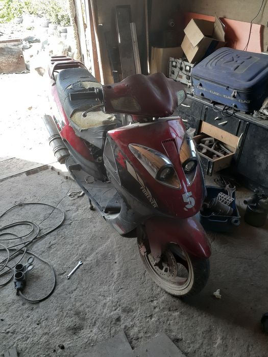 Продам скутер 150 к