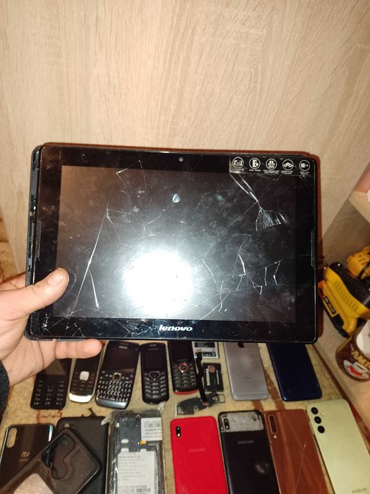 Telefoane defecte pentru piese  și funcționale 9 din 10