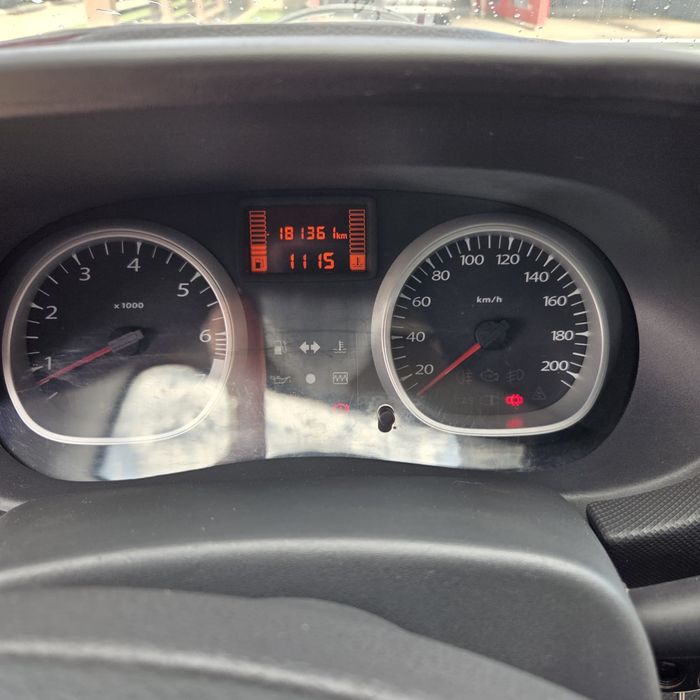 Duster 4x4 —1,6 B/GPL —-An 2011 —-4800€