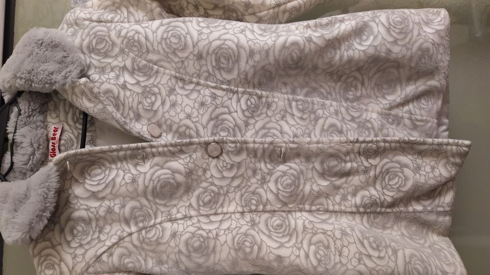 Детско палто и джинси