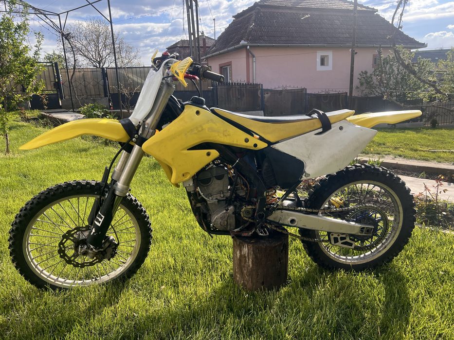Se vinde susuki rmz250