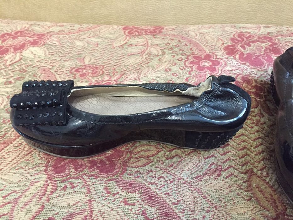 Продам туфли модельные новые