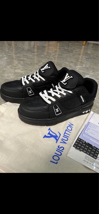 Vand Adidasi Louis Vuitton