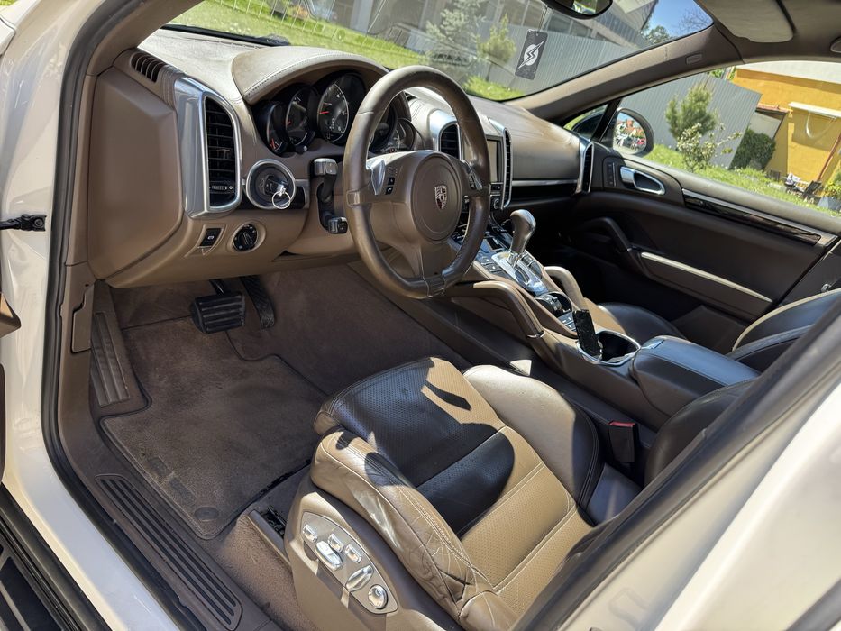 Porsche Cayenne 3.0d - Interior Turbo - Jante 21 - Garantie 12 LUNI ! RAR Efectuat