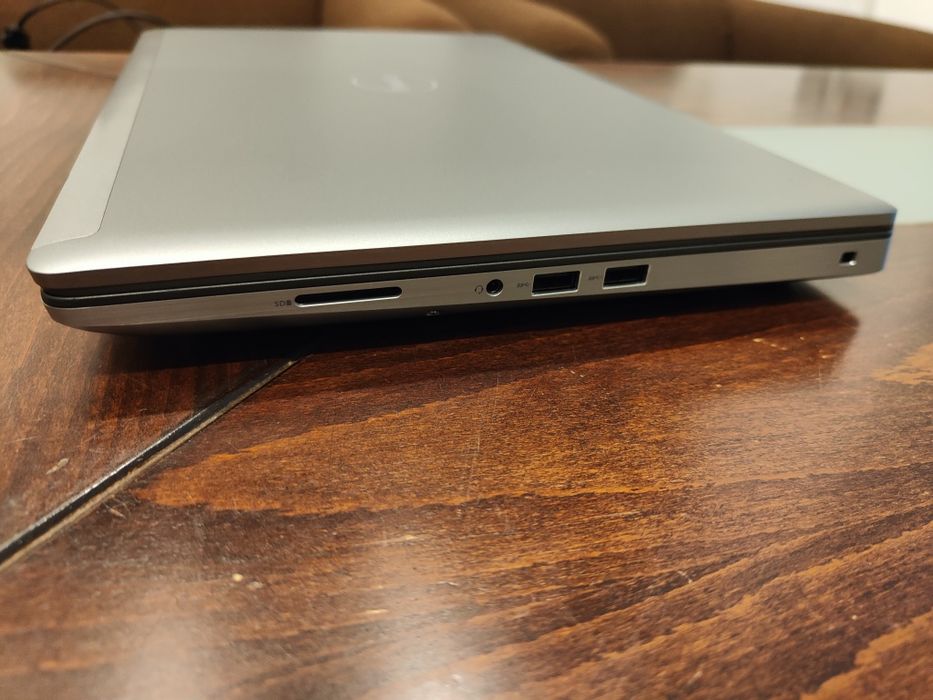 Лаптоп Dell Precision 7560 Mobile Workstation| i7-11850H | RTX A2000