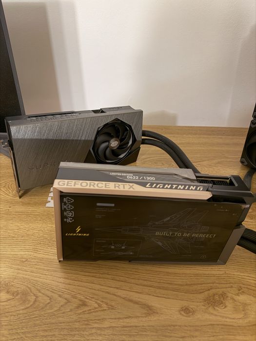 Placa video MSI RTX 5090 Suprim Liquid X – ca nou, high-end, premium