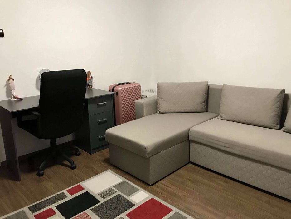 Mobila camera de zi si canapea