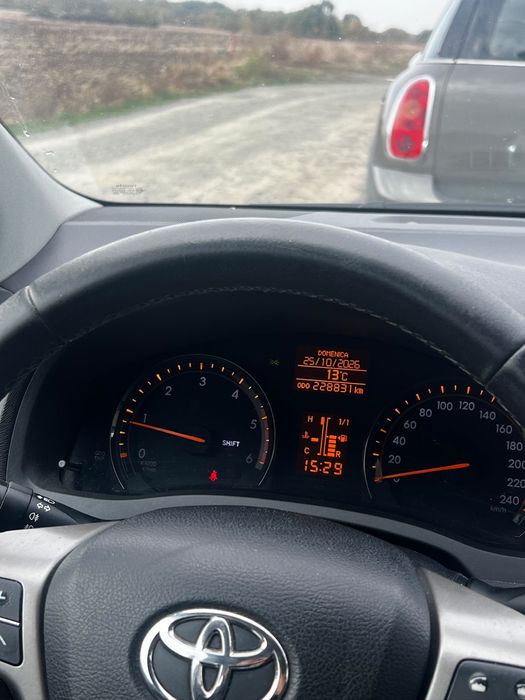 Vand Toyota Avensis