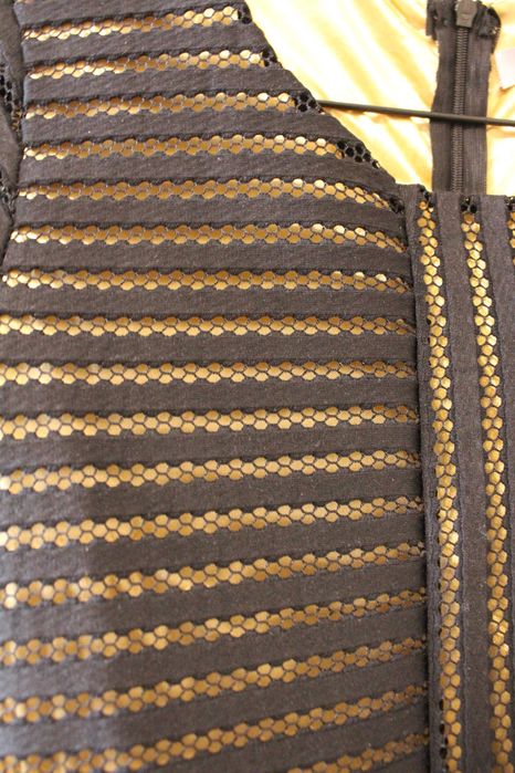 Черна дантелена рокля