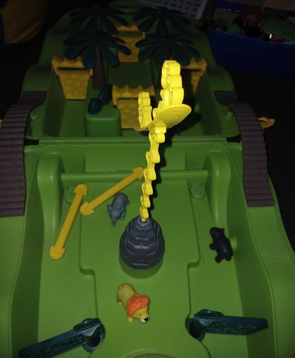 Joc insula cu palmieri