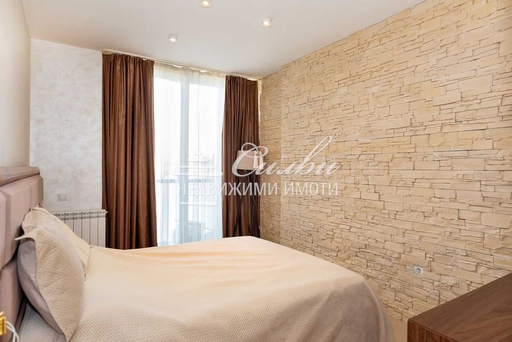 Продава се Тристаен апартамент в Шумен, Куршум чешма - 110 кв.м за 2273 €/кв.м - Снимка #5