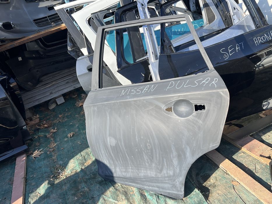 Nissan Pulsar задна лява врата НОВА!!!