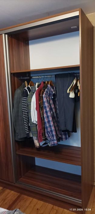 гардероб 2х2х0,6м. плавно затваряне плъзгащи врати