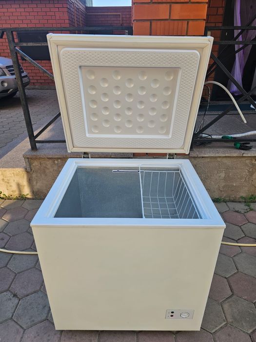 Продам морозильник