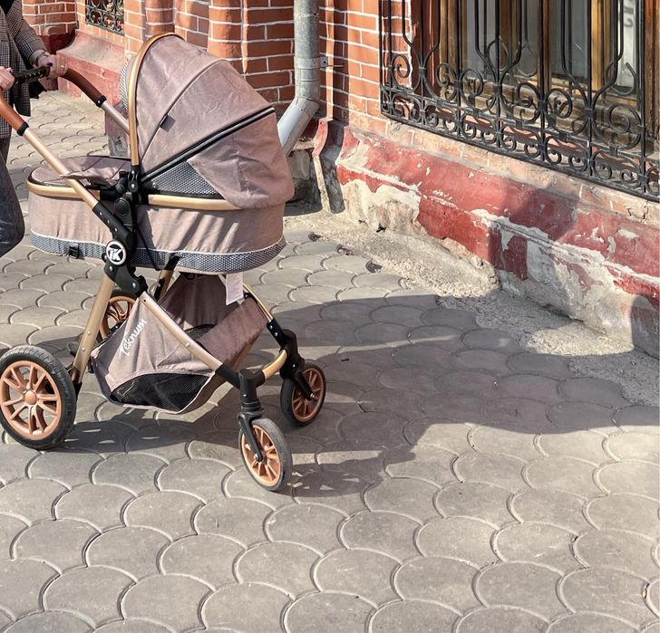 СРОЧНО продам коляску