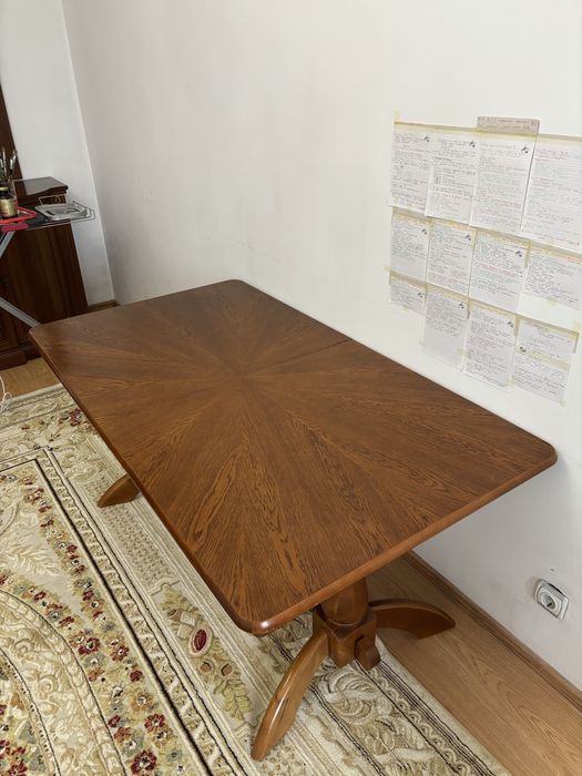 Стол в отличном состоянии