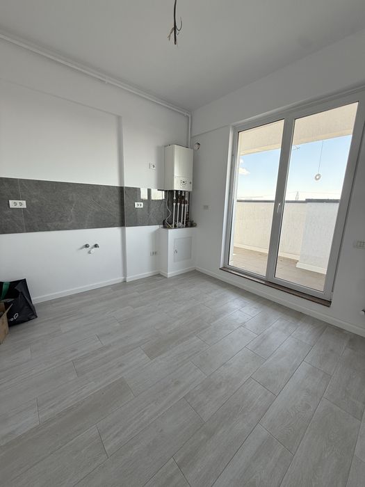 Apartament de vânzare - 3 camere, renovat modern + BONUS  BOXĂ!