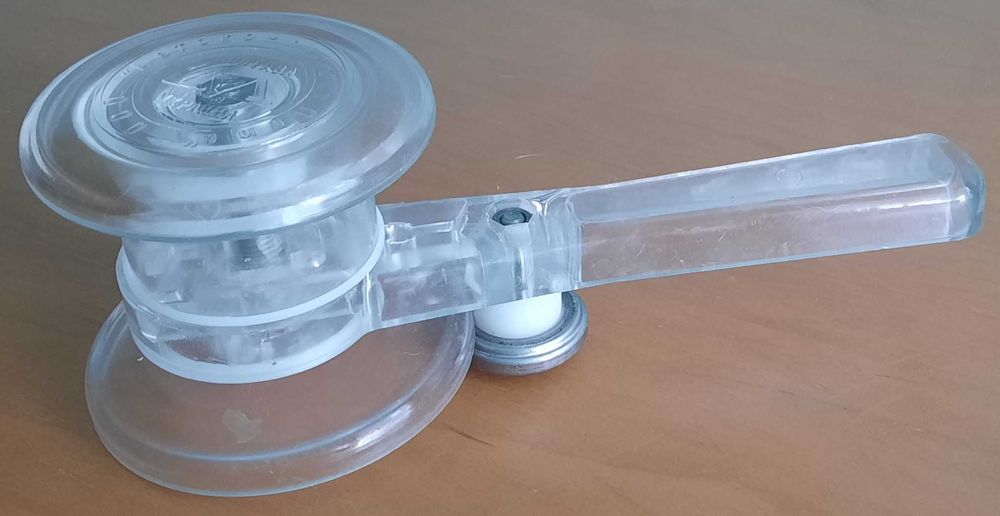 Закаточная машинка пластиковая на запчасти