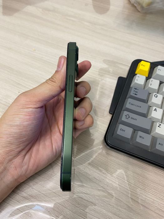 Продам iPhone 13 айфон 13