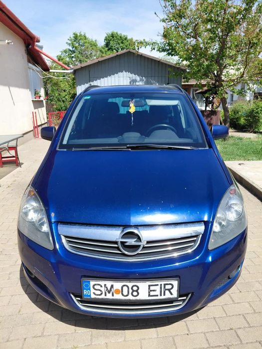 De vânzare Opel Zafira 1.7 cdti,anul fabricației 2010,stare buna ,unic proprietar  in Romania preț 2400 euro!