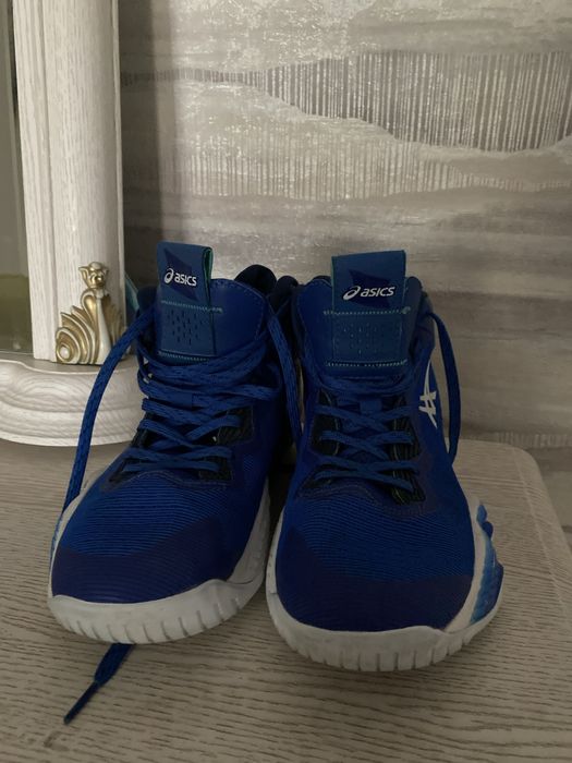 Asics Nova Surge 2