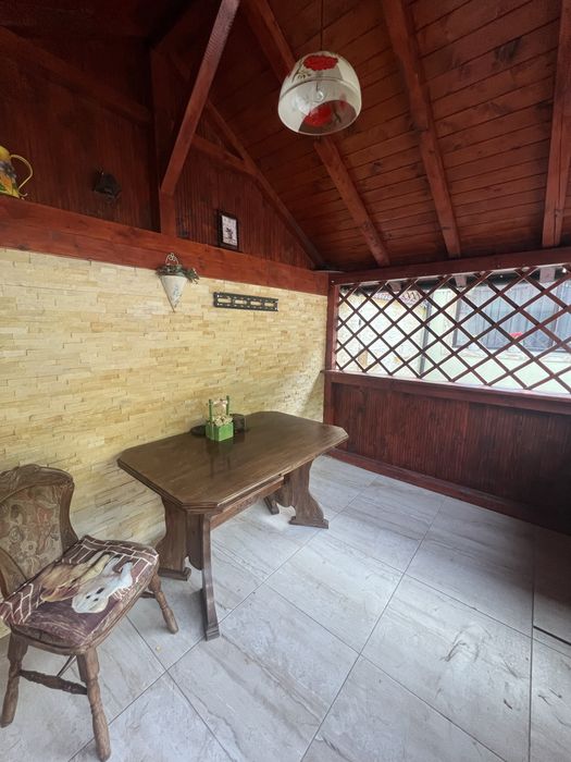 Casă spațioasă din cărămidă, preț negociabil (800 mp)