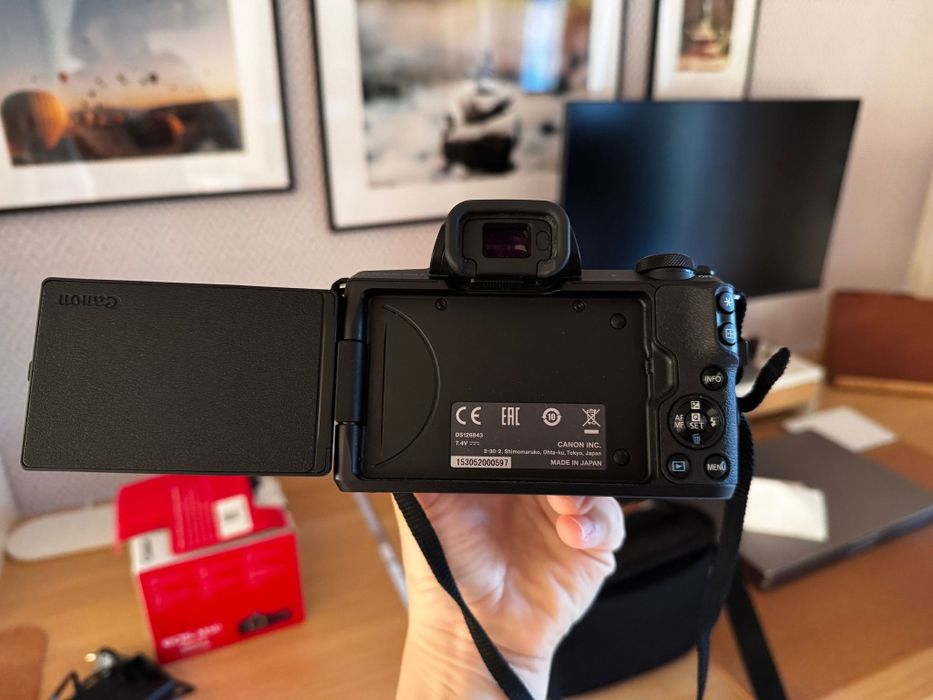 Canon EOS M50 Mark II – aproape nou + geanta cadou
