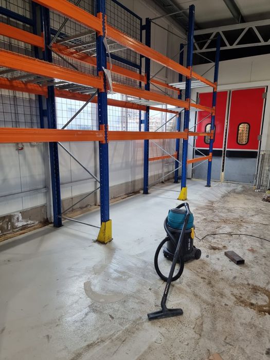Curățenie industrială – spatii comerciale, hale, parcări, decapări profesionale