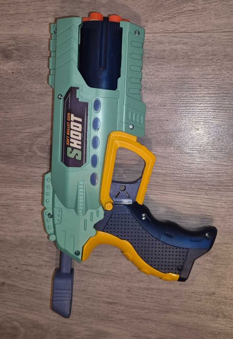 Пистолеты и автоматы нерф