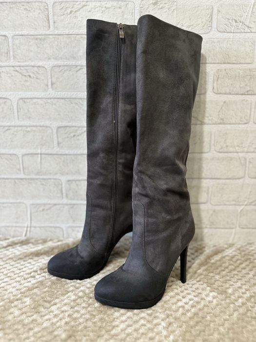 Продам обувь кросовки басоножки цены разные все вопросы на ватсап