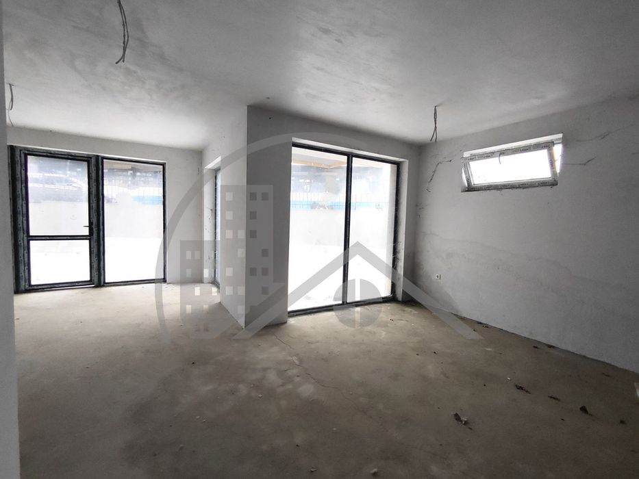 Продава се Магазин в Варна, Кайсиева градина - 168 кв.м за 983 €/кв.м - Снимка #1