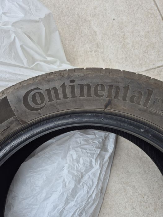 Vand 2 anvelope Continental