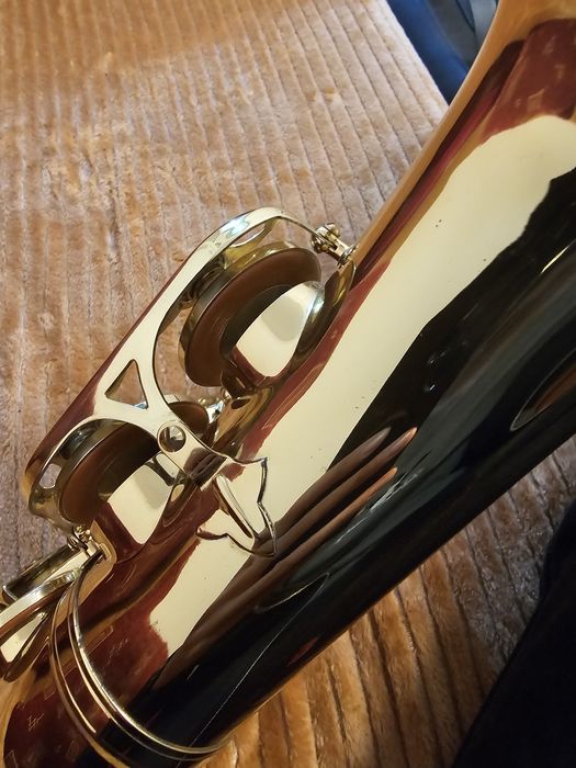 Saxofon alto Mi bemol J. Michael