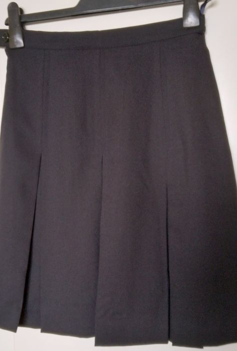 Fustă plisată bleumarin,masura S,talie 65 cm,Lungime 53cm