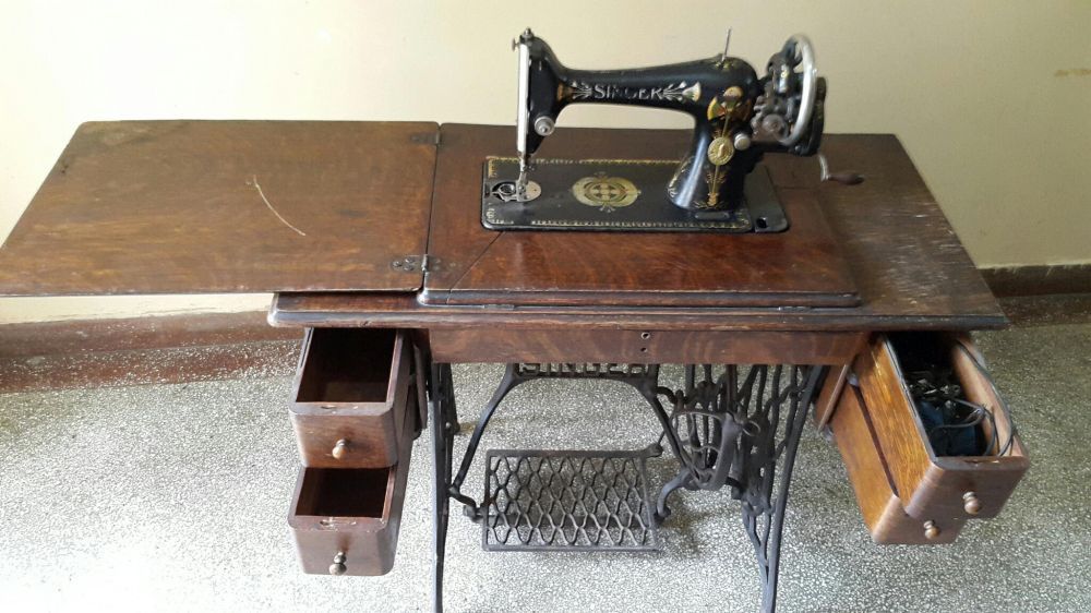 Masina de cusut SINGER ORIGINALA