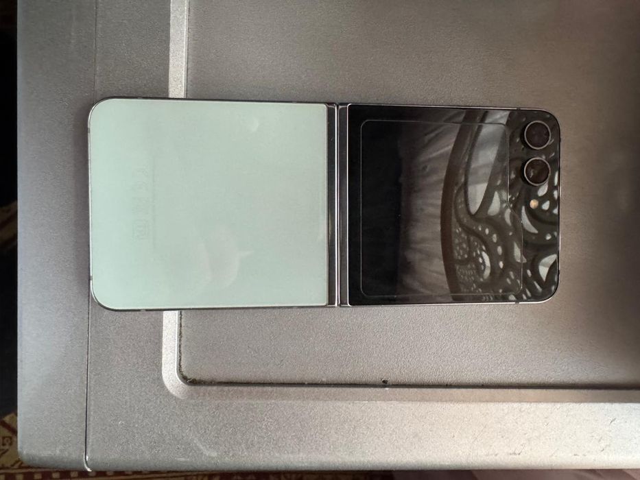 Samsung galacsi flip zet 5