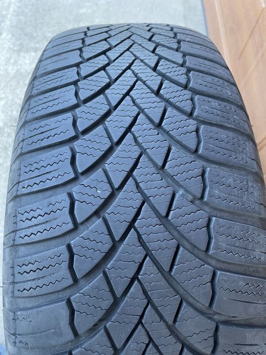 Зимни гуми с оригинални джанти и тасове за Фолксваген пасат